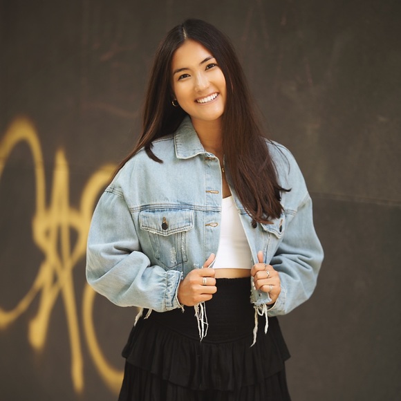 Meet your Posher, A - Picture 1 of 1